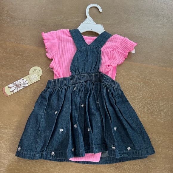 Daisy Fuentes 2-Piece Overall Baby Girl Outfit - Picture 2 of 5